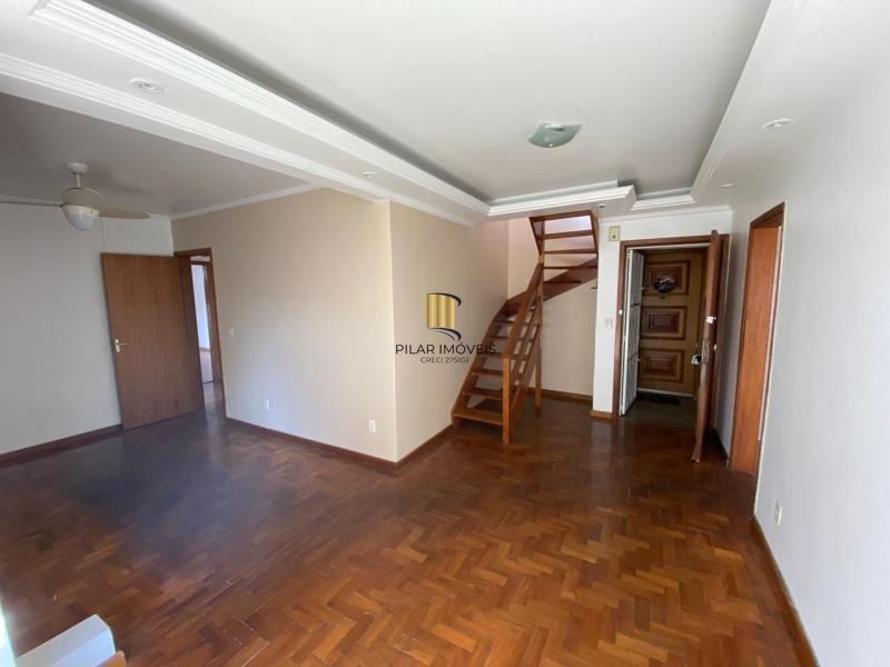 Cobertura reformada 2 dorm com vaga - Jardim São Pedro