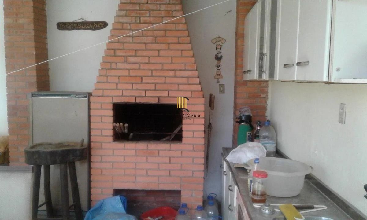 Casa com 3 quartos, espaço gourmet  com churrasqueira - Jardim Leopoldina