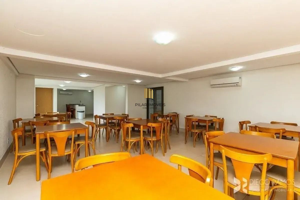Apartamento de 2 dormitórios, suíte, churrasqueira e 1 vaga.