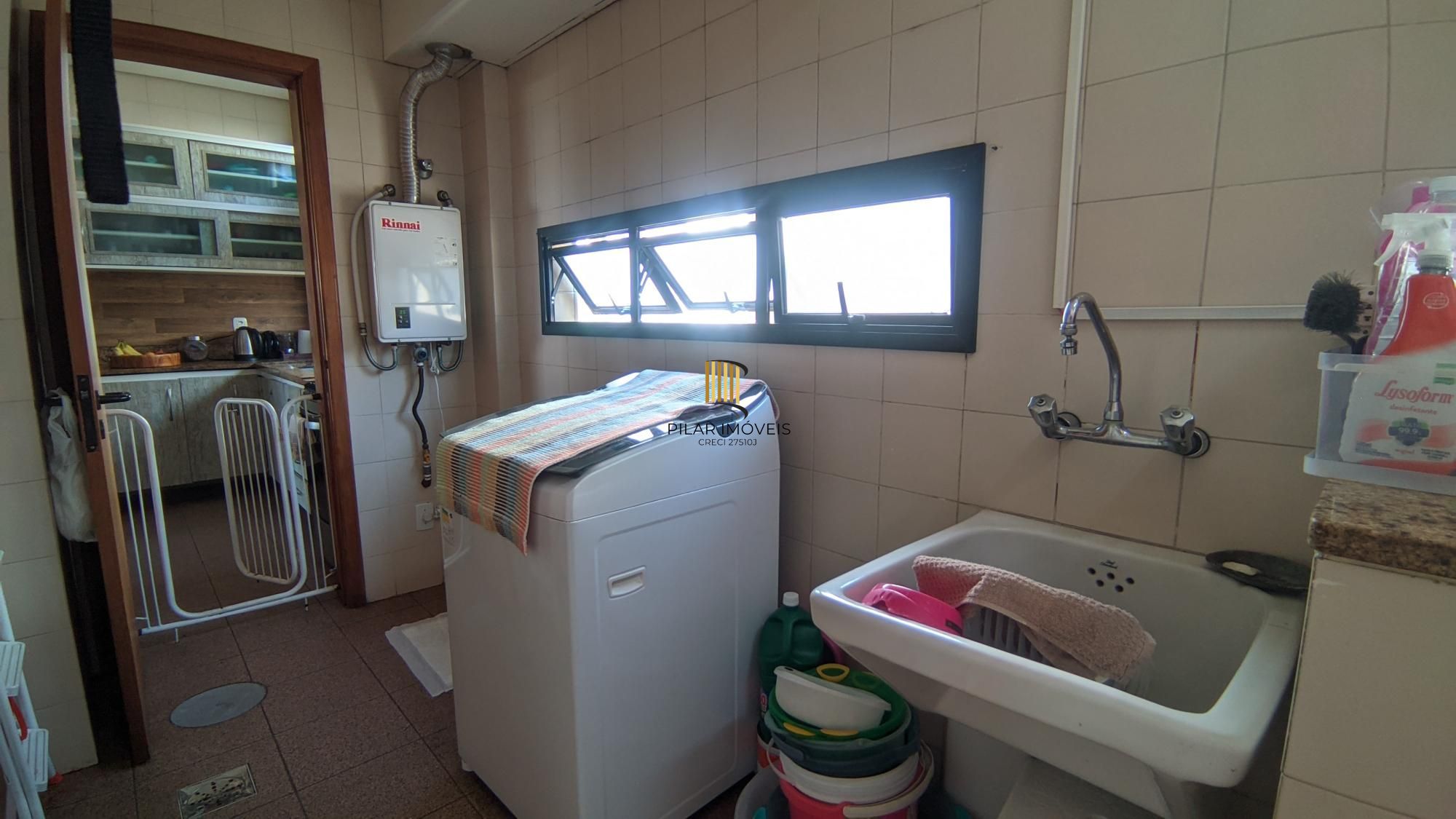 Cobertura com piscina 3 dorm, 2 vagas individuas, no bairro Petrópolis