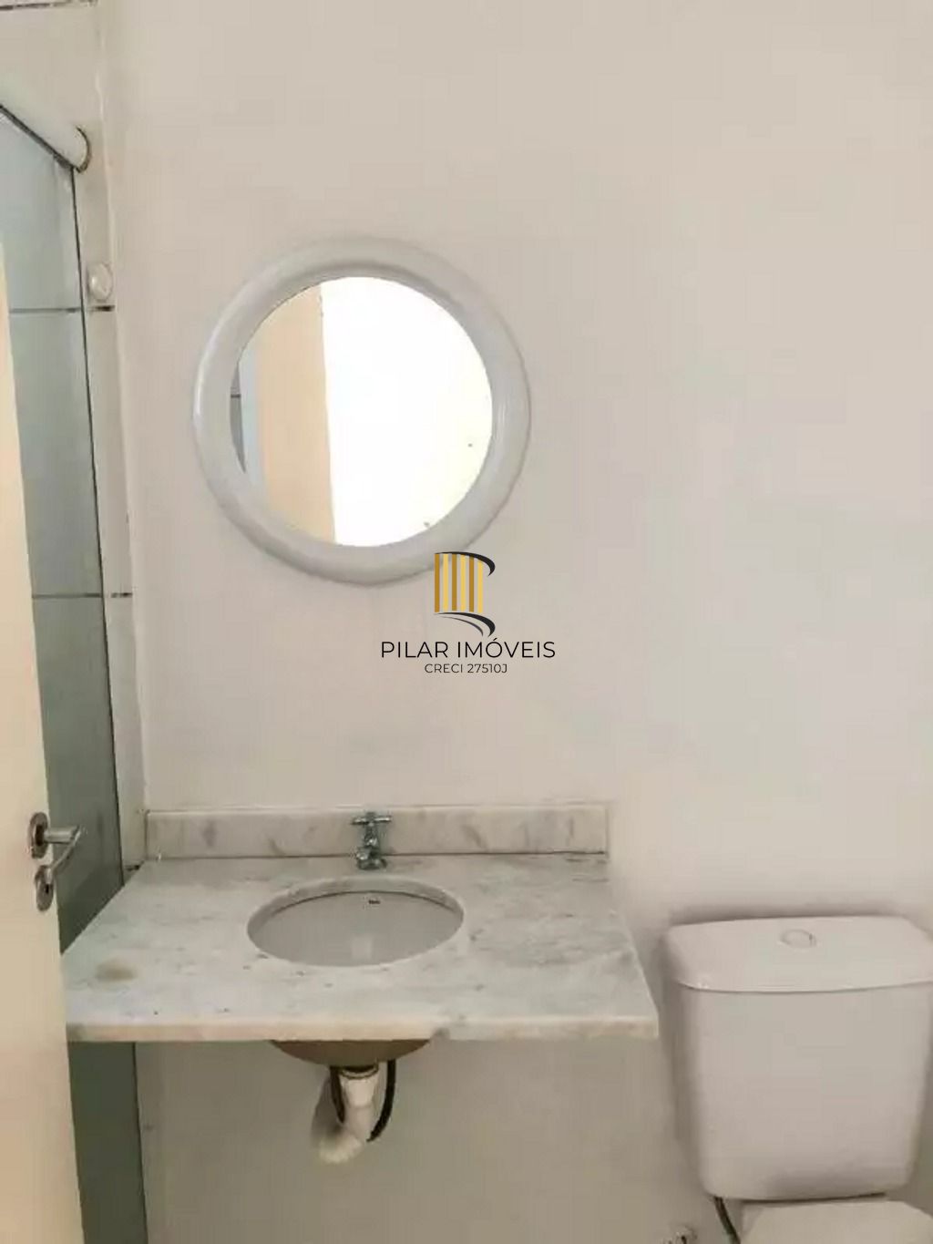 Casa em Condomínio com 2 dormitórios, suíte e 2 vagas, infraestrutura completa.