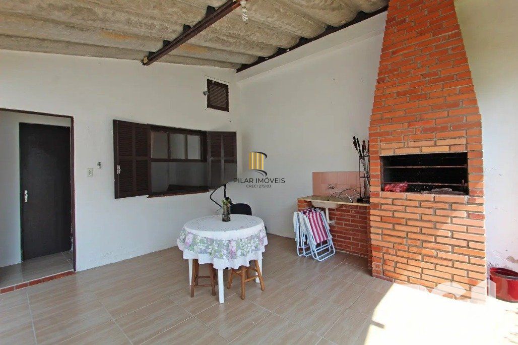 Casa 4 Dormitório(s) Bairro Jardim Sabará