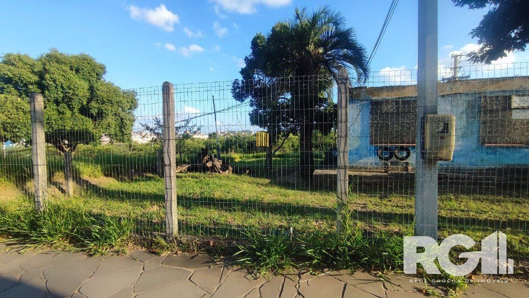 Área para construção de condomínios,  17.000 mil metros, na Avenida Baltazar de Oliveira Garcia. Porto Alegre