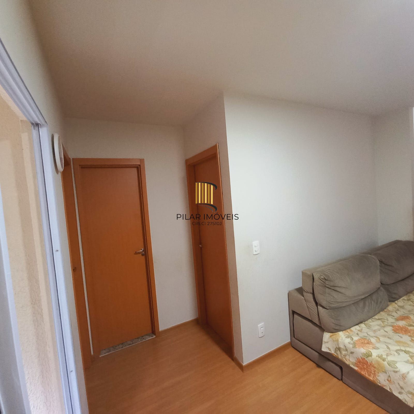 Apartamento 2 Dormitórios, sacada com churrasquieira, 1 vaga  Portaria 24h