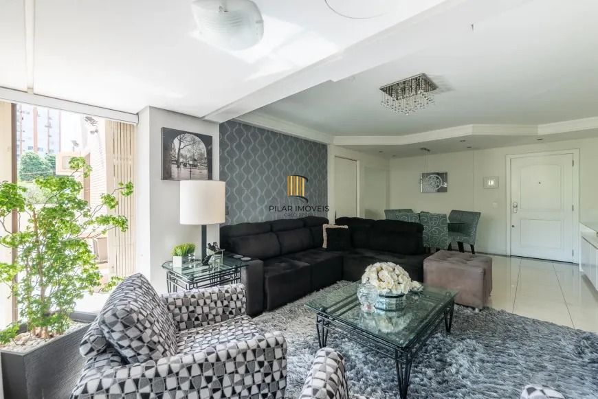 Apartamento Garden com 3 dormitórios e pátio ensolarado