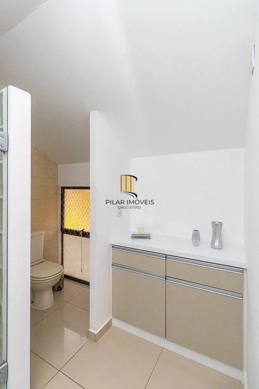 Casa em condomínio com 4 quartos, 2 suítes e 2 vagas à - Jardim Sabara