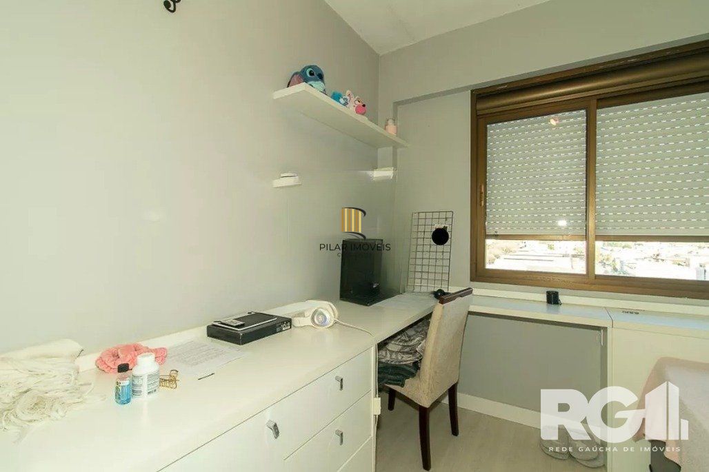 Apartamento com lareira,  2 dorm  Residencial Paris-  Rua: Engenheiro Arnaldo Gladoch  - São Sebastião