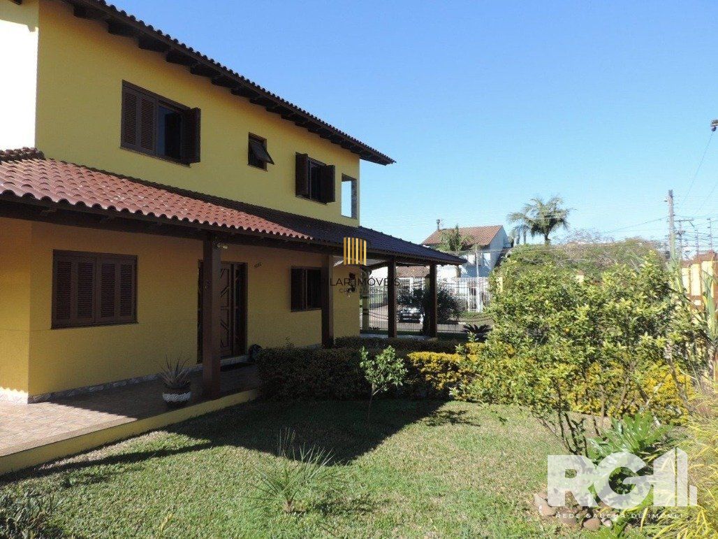 Casa 4 dormitórios no bairro Parque Santa Fé