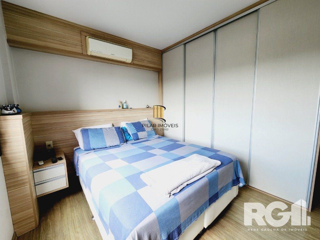 Apartamento todo Mobiliado com 2 dormitórios,  Boulevard Assis Brasil.
