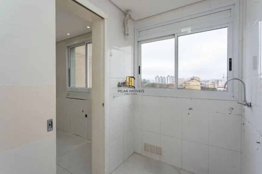 Apartamento 3 dormitórios com suíte e 2 vagas.