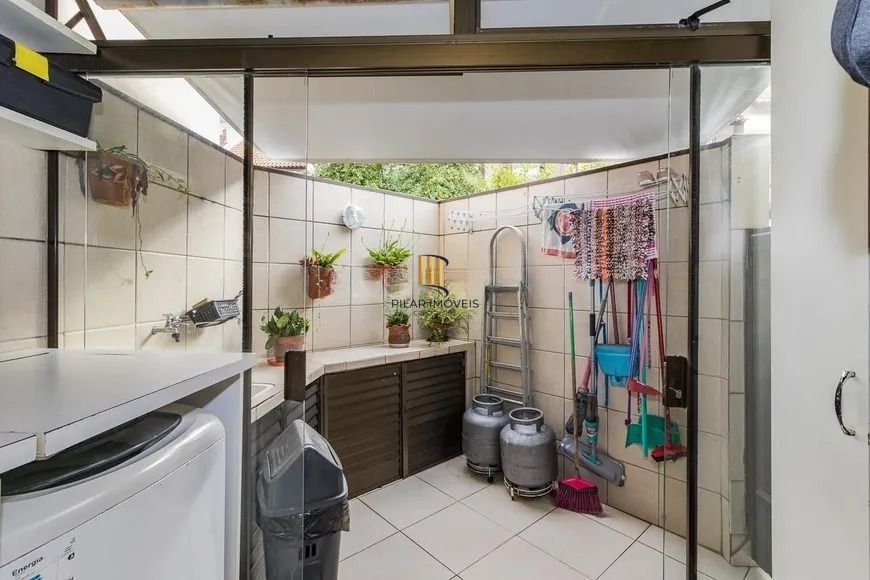 Casa em condomínio fechado com 3 dormitórios suíte  e lazer completo 101m²