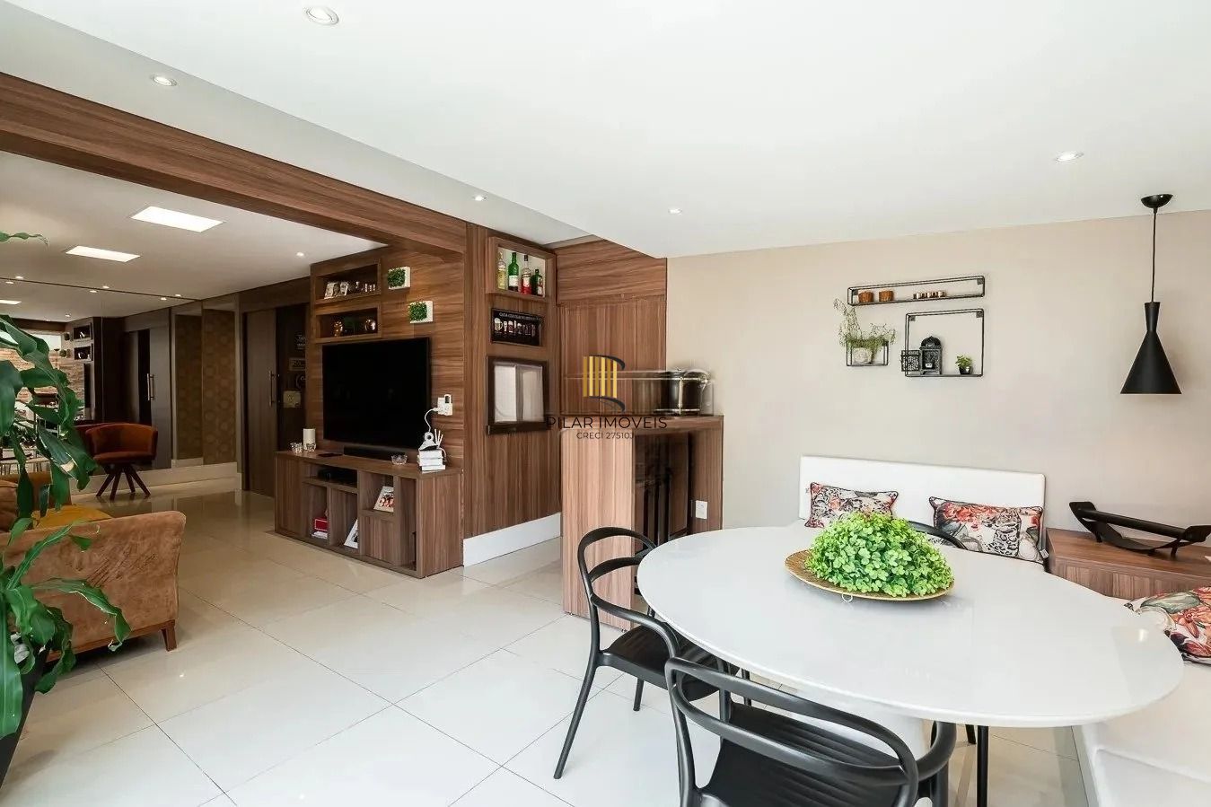 Apartamento Garden com 178,5m², PORTEIRA FECHADA, 3 quartos, 1 suíte, vaga dupla, no bairro Santana em Porto Alegre