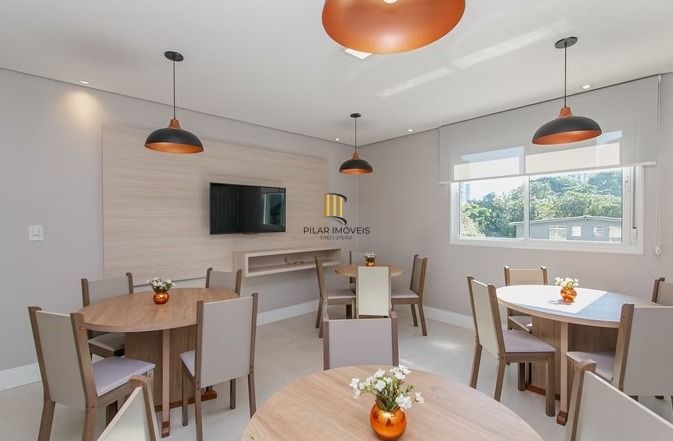 Apartamento 100% decorado com 92m², suíte, churrasqueira e 2 vagas de garagem.