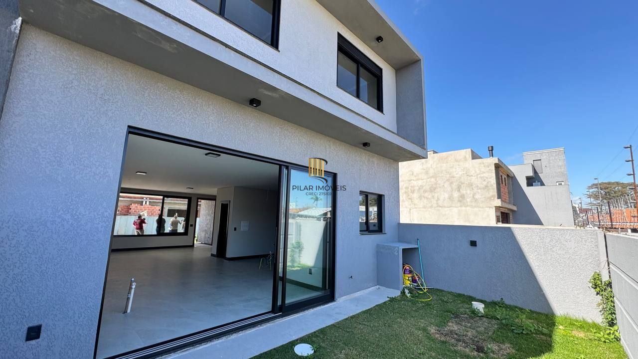 Casa com 3 suítes e pátio privativo na Zona Norte, bairro Ecoville