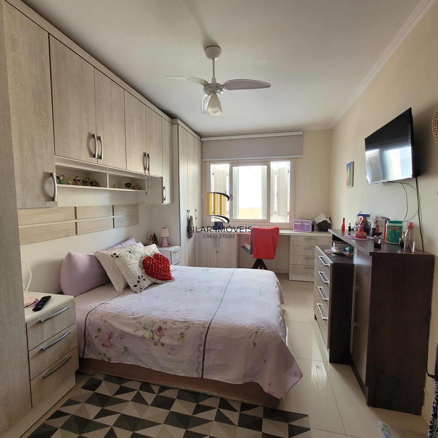 Apartamento com terraço, sacada, churrasqueira, 1 dor no Centro de Tramandaí