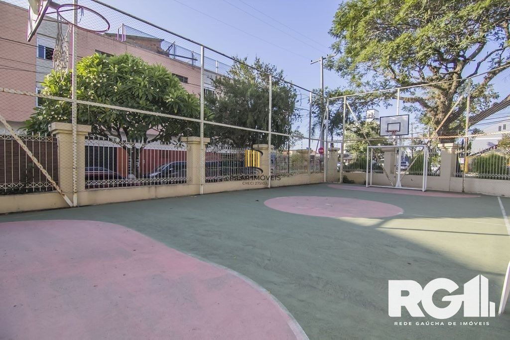 Apartamento todo Mobiliado com 2 dormitórios,  Boulevard Assis Brasil.