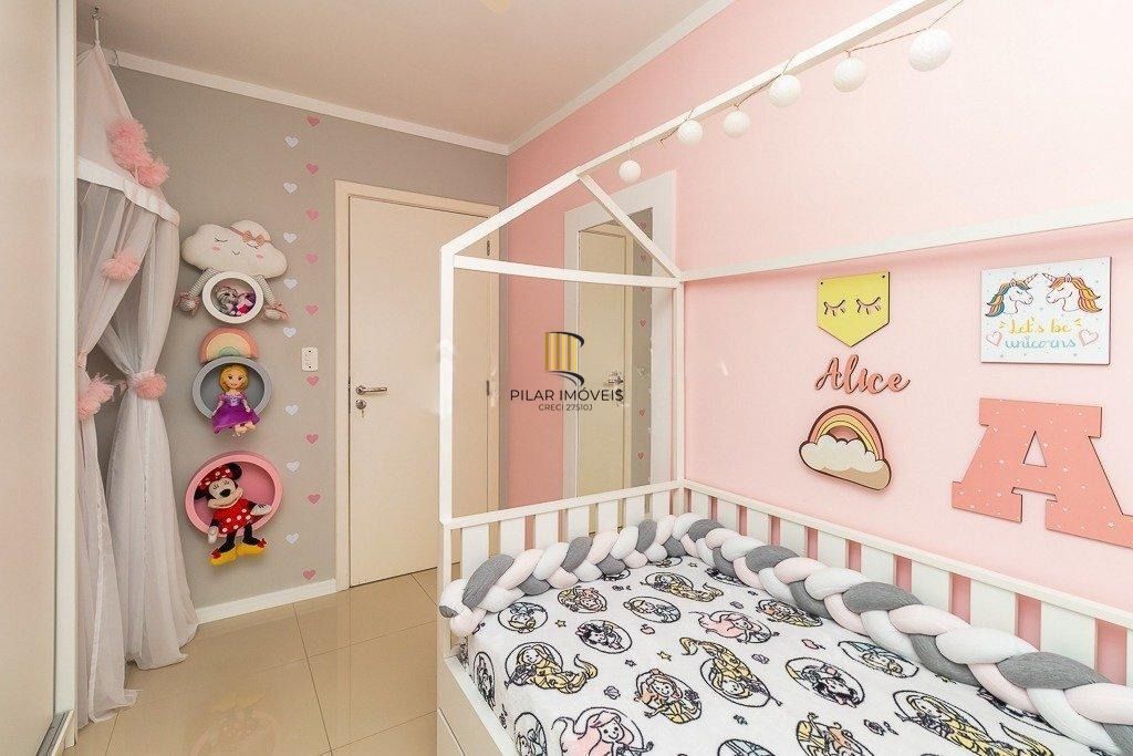Casa em condomínio com 4 quartos, 2 suítes e 2 vagas à - Jardim Sabara