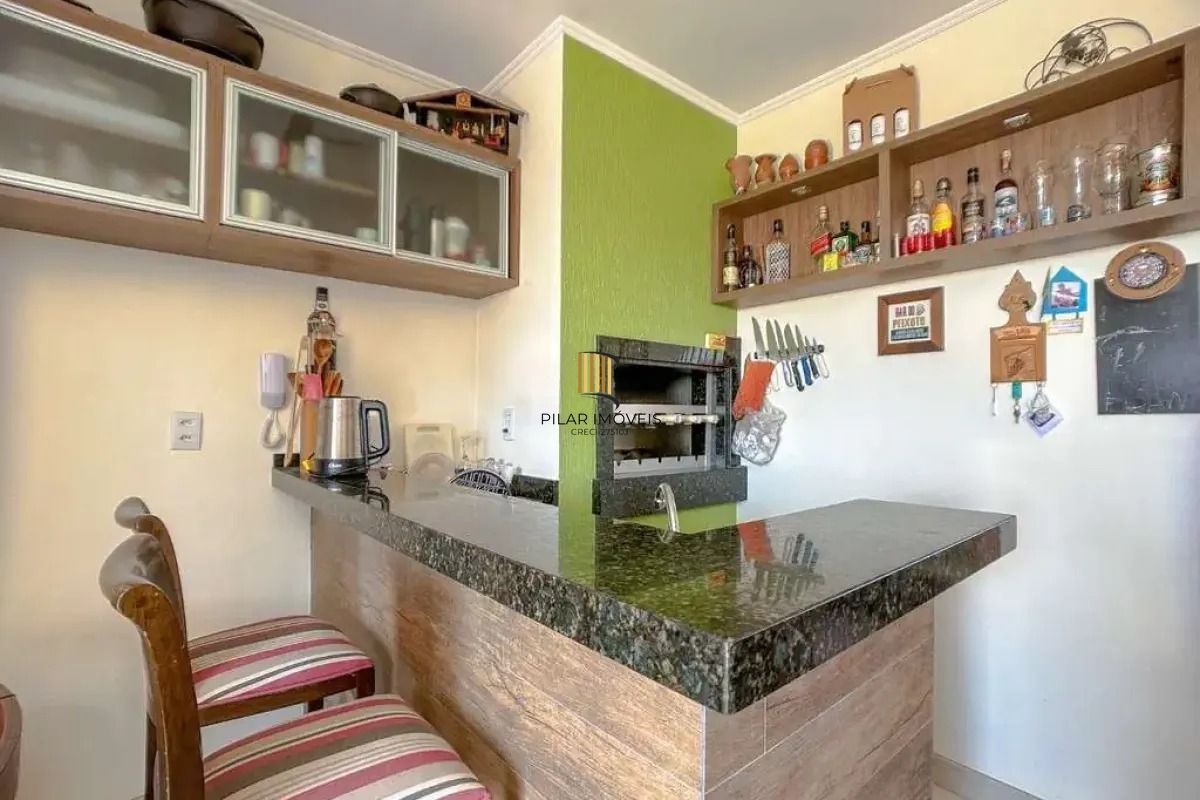 Cobertura com 3 dormitórios, suíte 2 vagas.