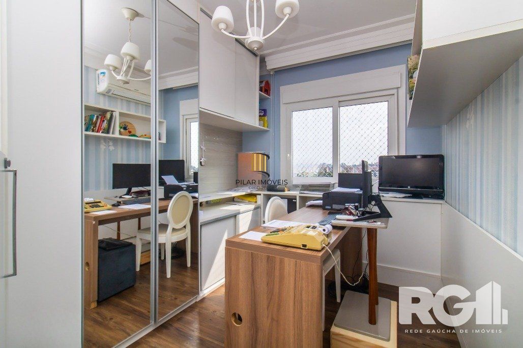 Apartamento semimobiliado com 3 dormitórios e 2 vagas em condomínio completo