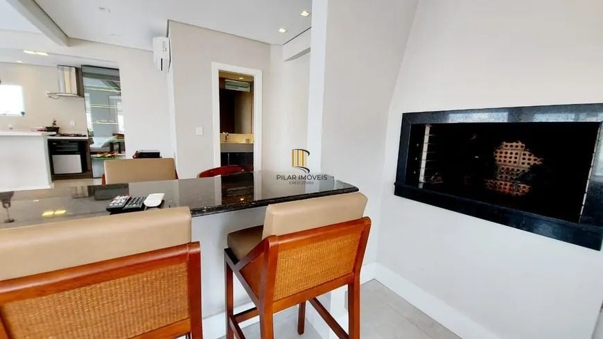Cobertura com 3 quartos, 235² privativos,  e elevador, na Rua Coronel Bordini,  Moinhos de Vento