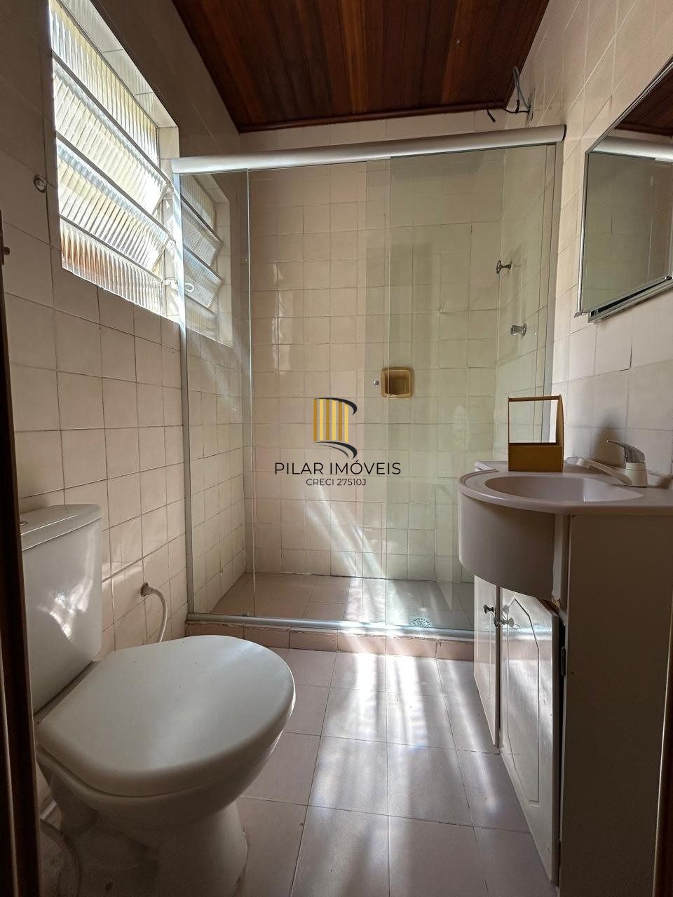 Casa 3 dormitórios com suíte e pátio no Jardim Planalto