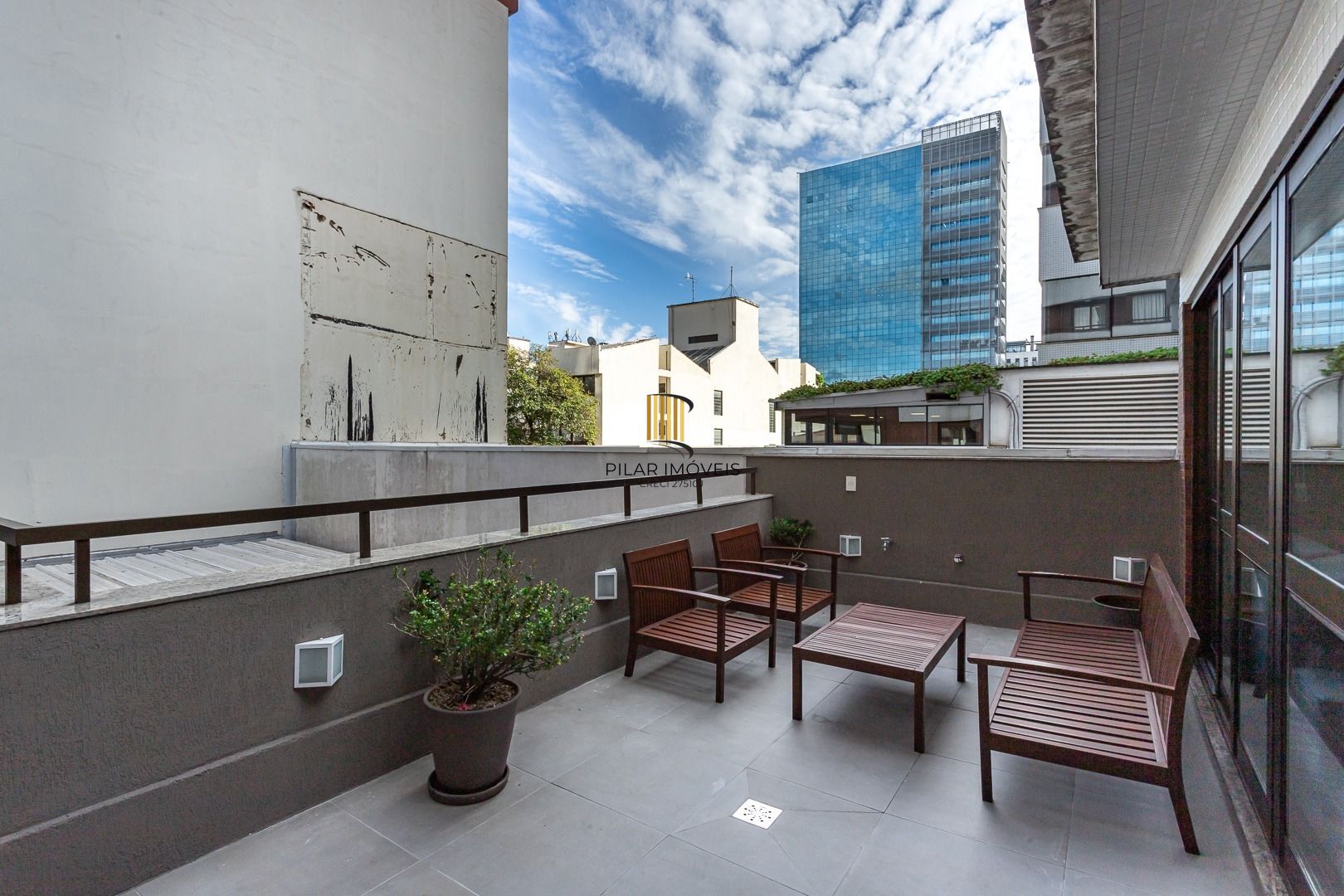 Apartamento Garden 3 Dorms (2 Suítes), 181m², 2 Vagas – Auxiliadora, POA