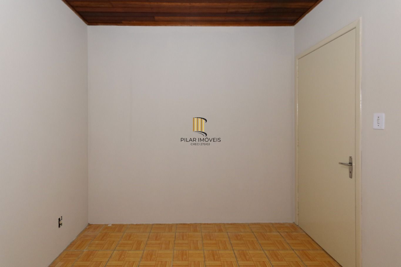 Casa aconchegante em condomínio com 2 dormitórios, no condomínio no Bairro Igara Canoas