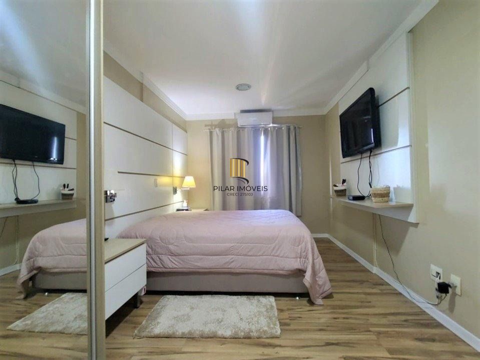 Cobertura com elevador, 3 dormitórios, suíte e 3 vagas.