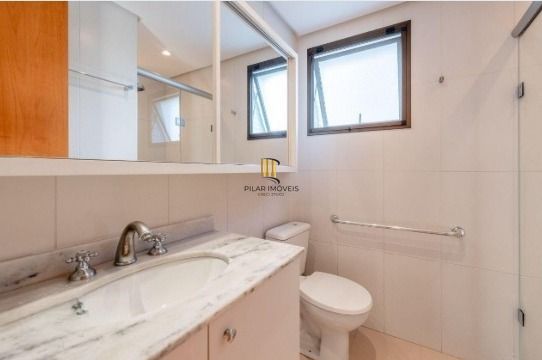 Apartamento Garden com 118m², com 2 dormitórios, 2 suítes, lavabo, churrasqueira, lareira e 2 vagas de garagem.