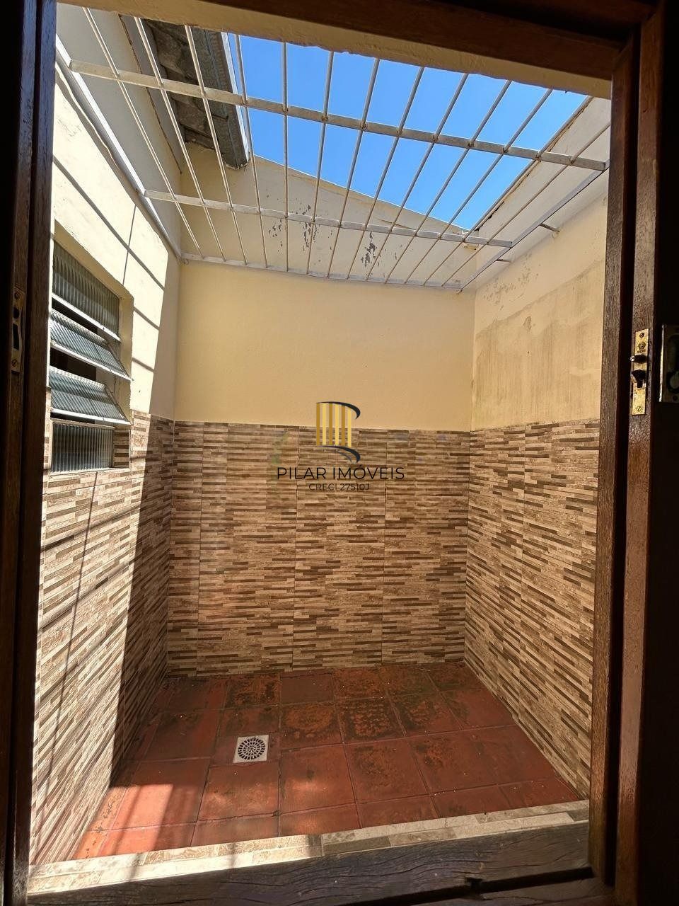 Casa 3 dormitórios com suíte e pátio no Jardim Planalto