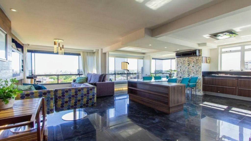 Cobertura mobiliada com piscina e vista 360° no Jardim Planalto – POA