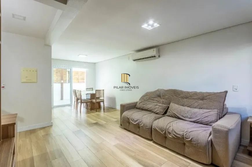 Casa em condomínio com 3 dormitórios, suíte e pátio amplo – 147m²