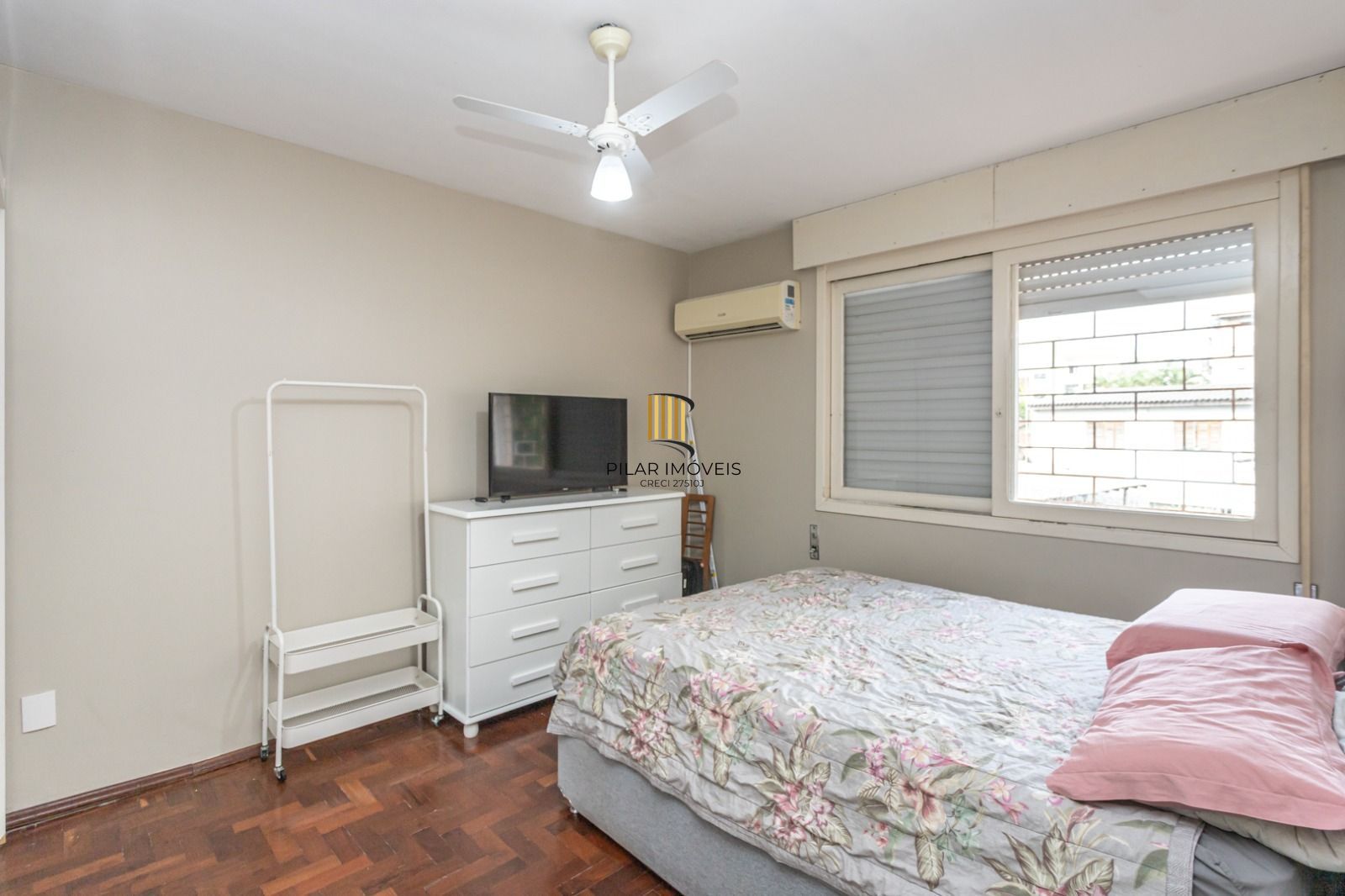 Apartamento MOBILIADO - 03 dormitórios,