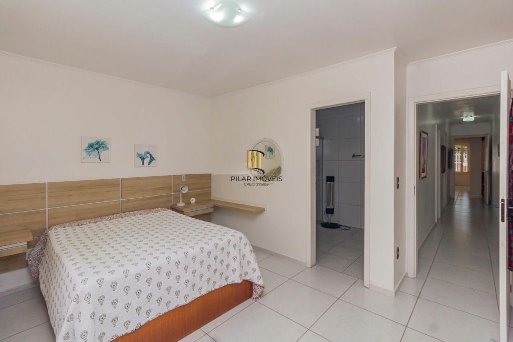 Casa 3 dormitórios, 2 suítes, piscina