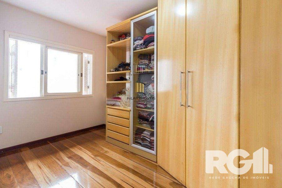 Casa 4 dormitórios no bairro Jardim Itu