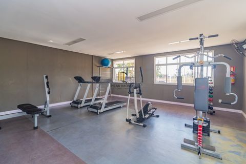 Apartamento de 3 dormitórios com living estendido, semi mobiliado, suíte e churrasqueira.