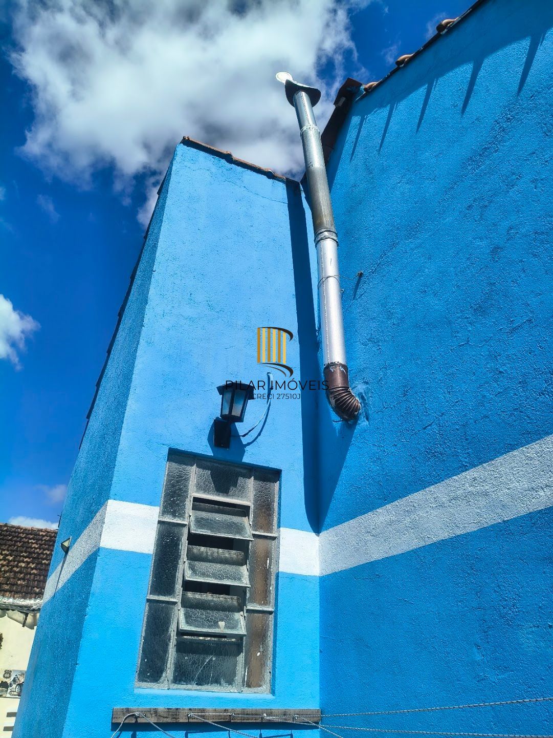 Casa de alvenaria com 3 dormitorios, e churrasquiera.  Jardim Carvalho