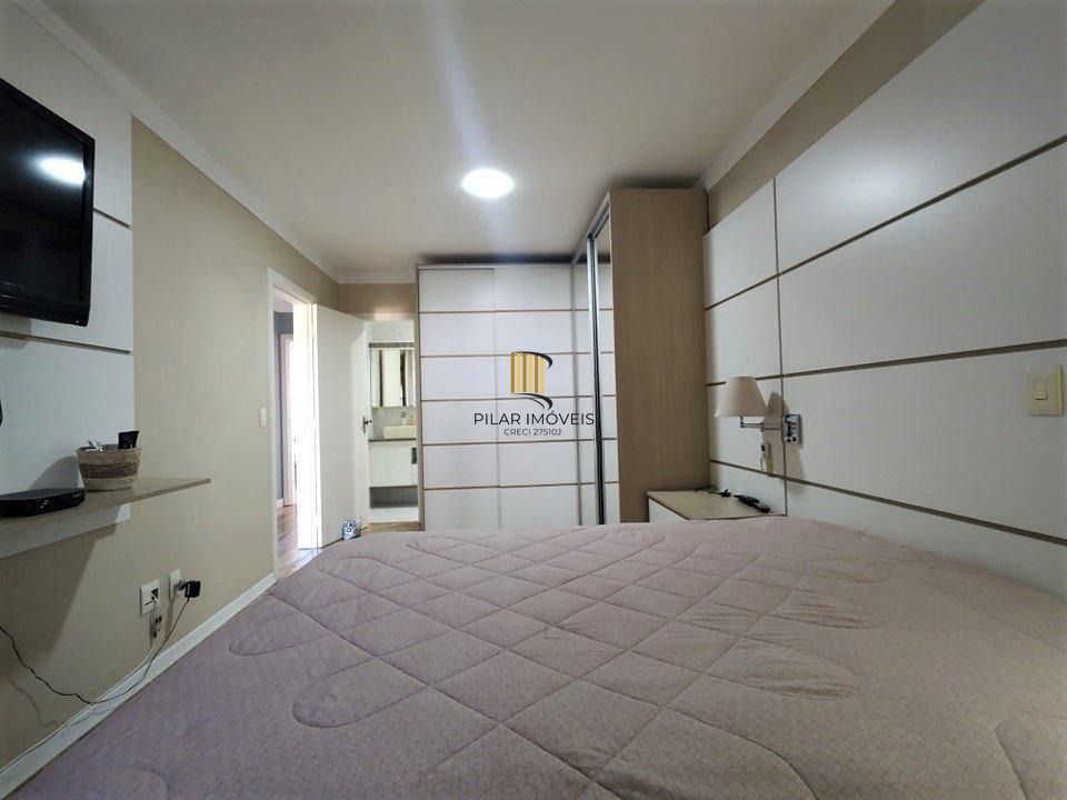 Cobertura com elevador, 3 dormitórios, suíte e 3 vagas.