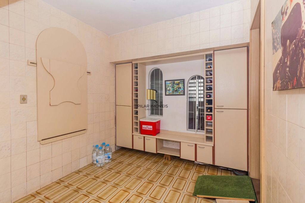 Casa 3 dormitórios, 2 suítes, piscina