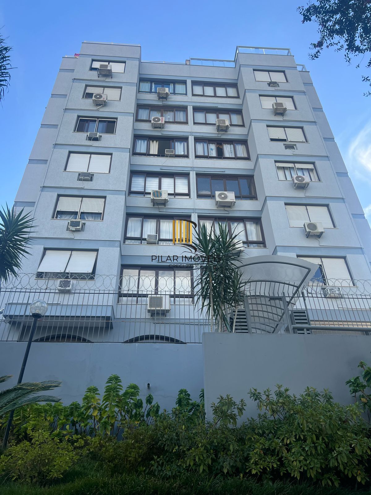 3 dormitórios com vaga, na rua, Vicente da Fontoura - Rio Branco