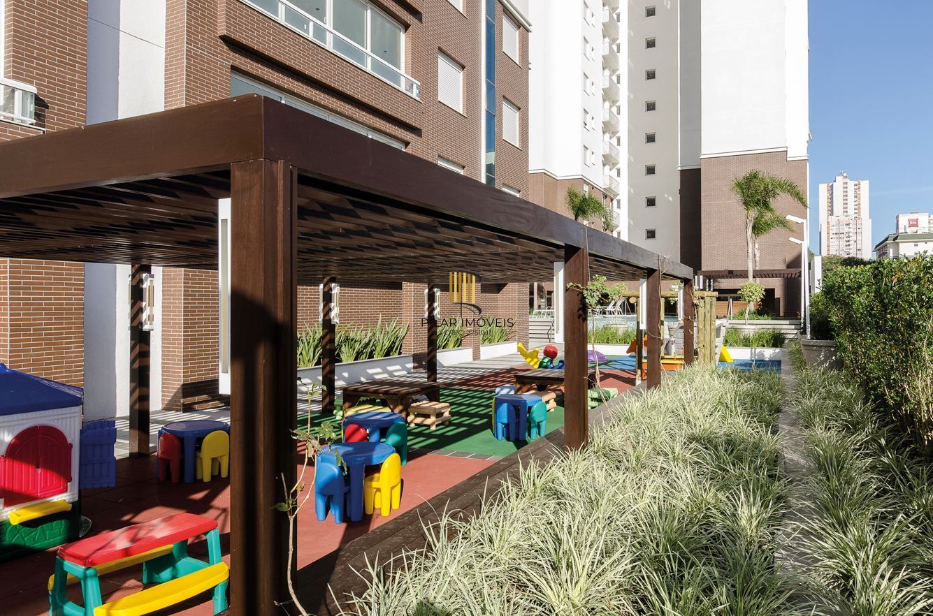 Apartamento Mobiliado com 128m² 3 dor 2 vagas  - Moinhos de Vento