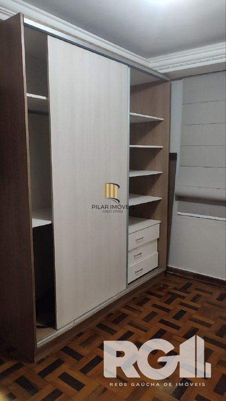 Apartamento a venda com 3 dormitórios, com sacada, de frente. Rua 24 de Outubro Auxiliadora.
