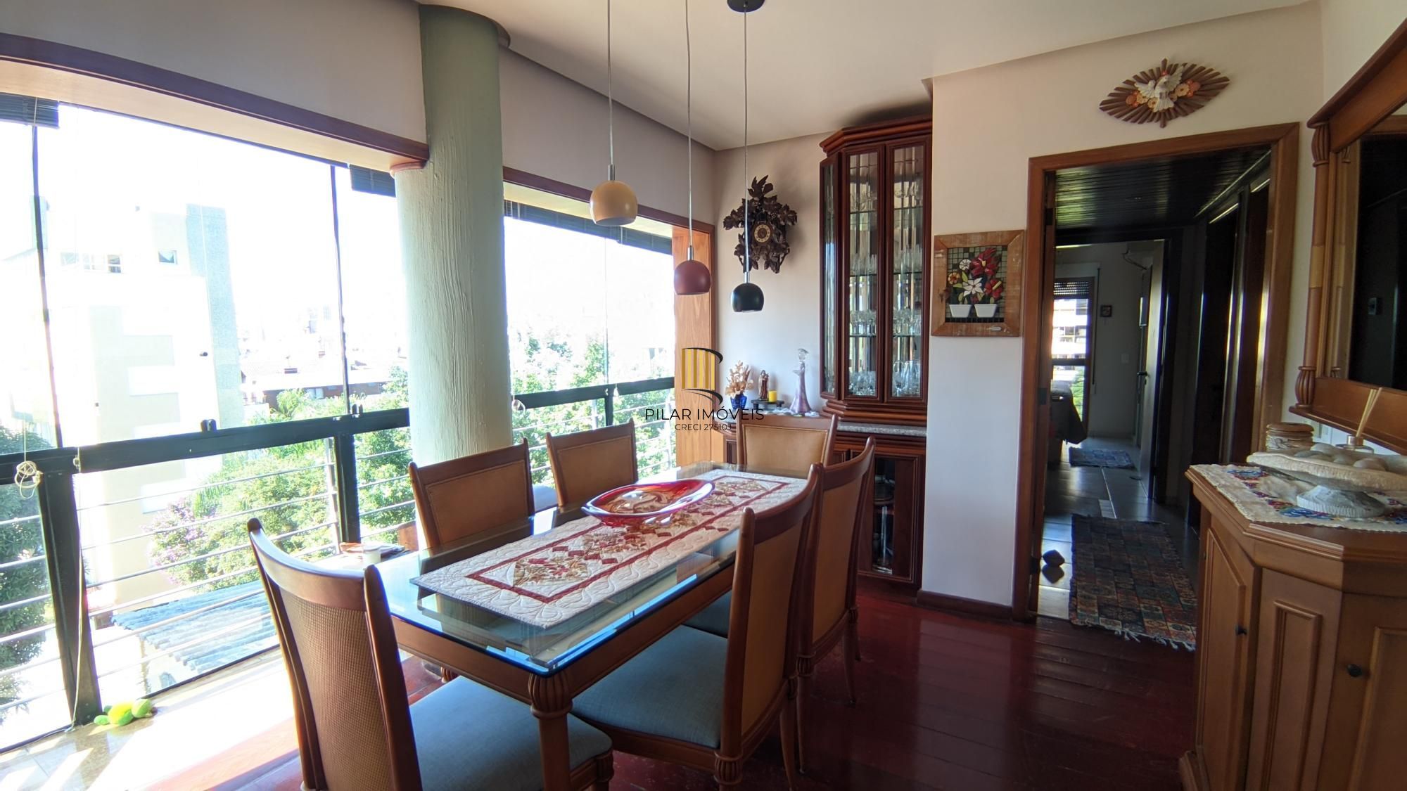 Cobertura com piscina 3 dorm, 2 vagas individuas, no bairro Petrópolis