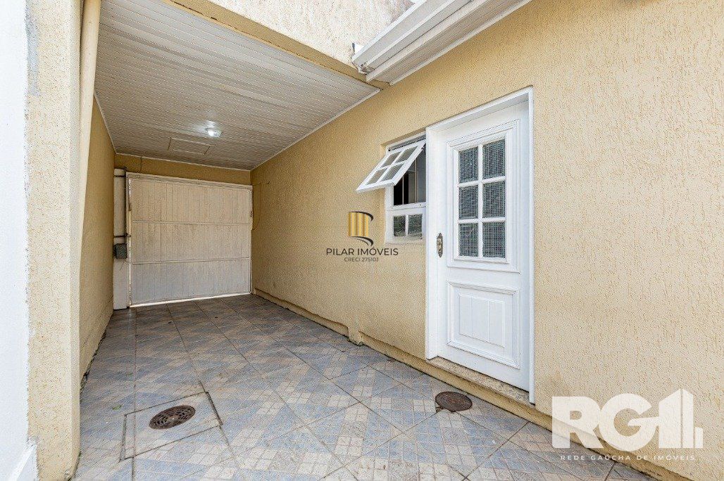 Casa 3 dormitórios no bairro Chácara das Pedras