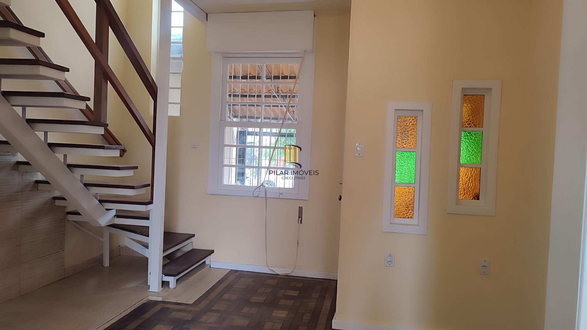 Casa com 3 quartos, espaço gourmet com churrasqueira, Bairro São Geraldo