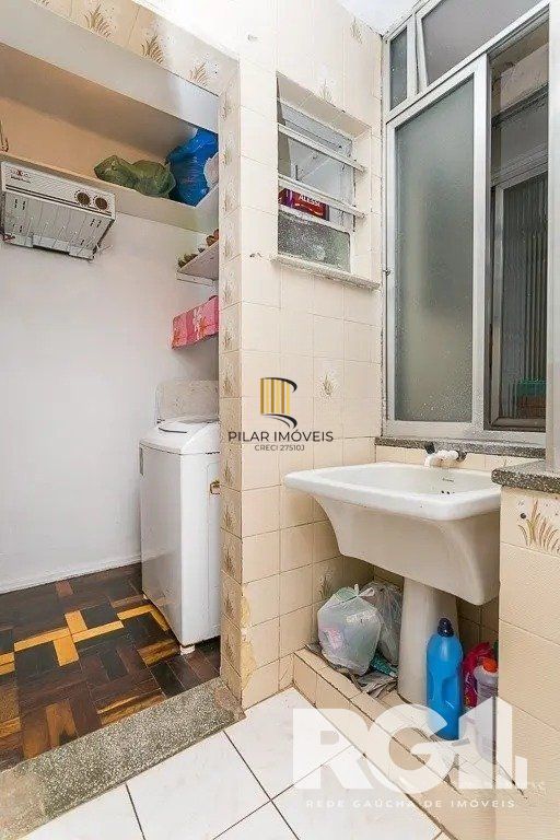 Apartamento 2 dormitórios no bairro Floresta