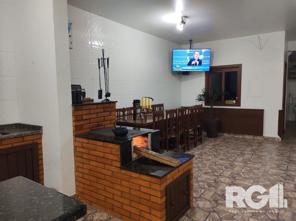 Casa 4 dormitórios no bairro Parque Santa Fé