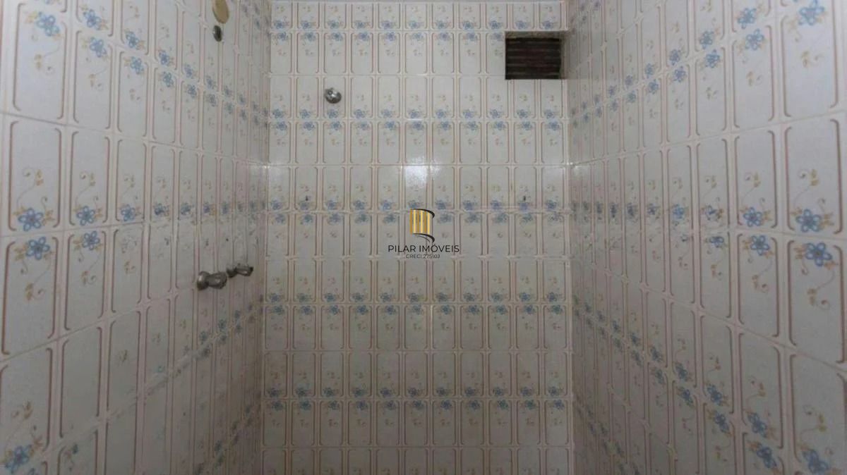 Valor abaixo do mercado  com 3 dormitórios, 1 vaga e elevador,  Floresta