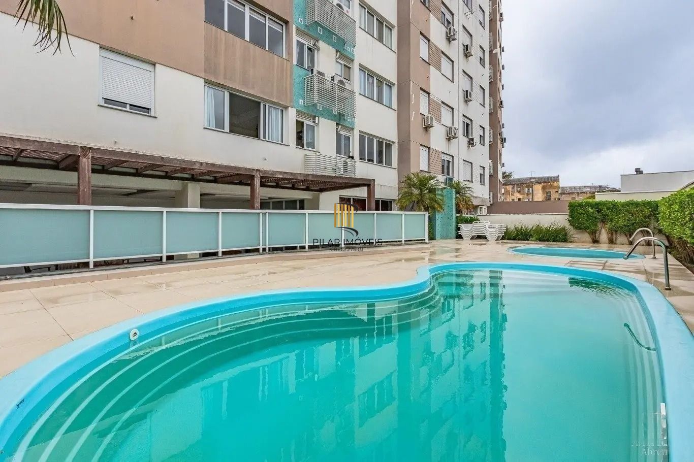Apartamento mobiliado com 3 dormitórios panorâmica na Azenha em Porto Alegre