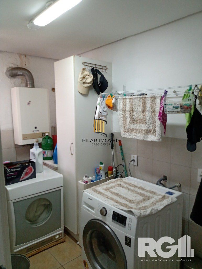 Casa de Condomínio 4 dormitórios no bairro Chácara das Pedras